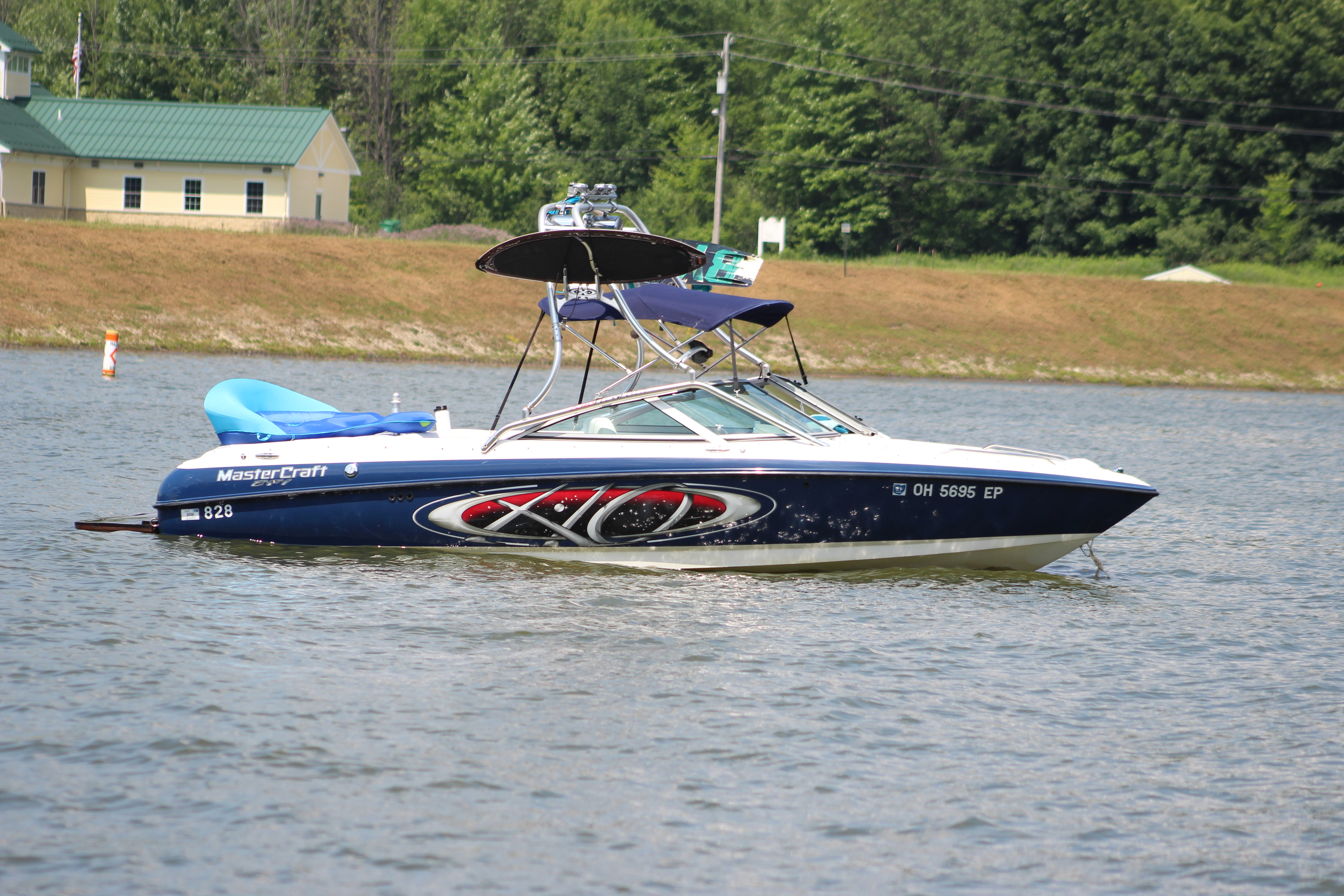 2002 Mastercraft X10 Icon